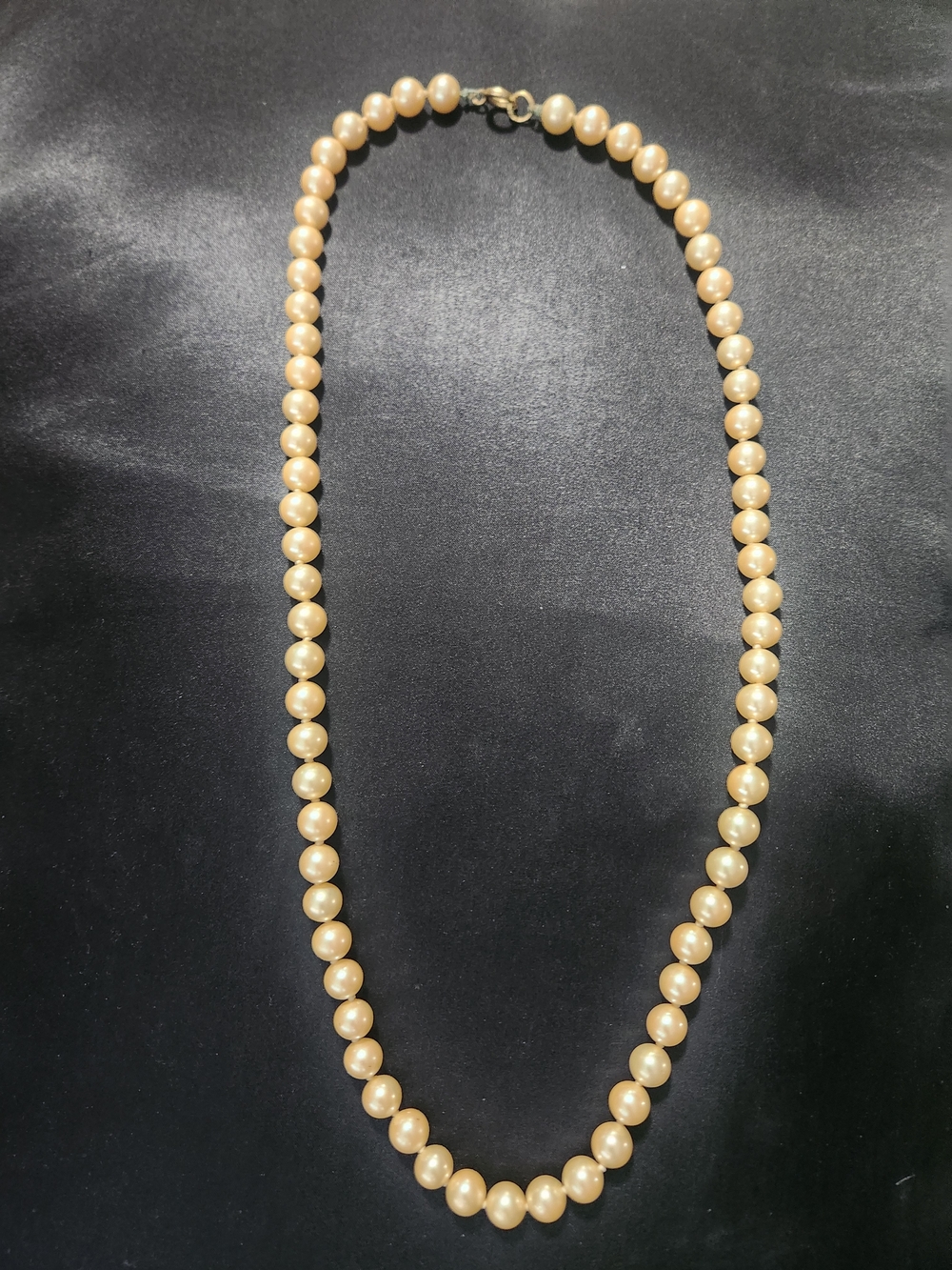 Classic Cream Pearl Necklace - Elegant Women Jewelry